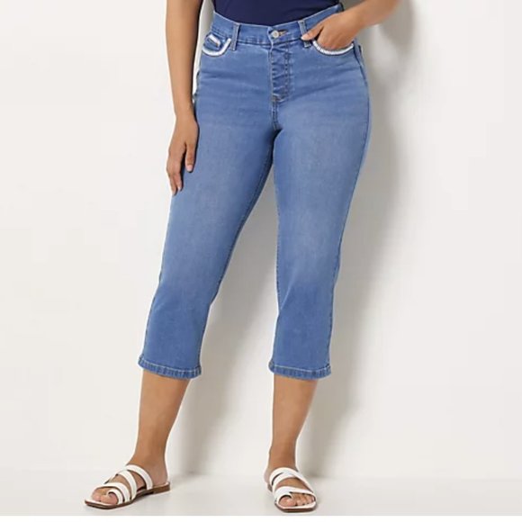 Denim & Co Easy Stretch Denim Cropped Slim Straight Jeans  14230 - Picture 1 of 2